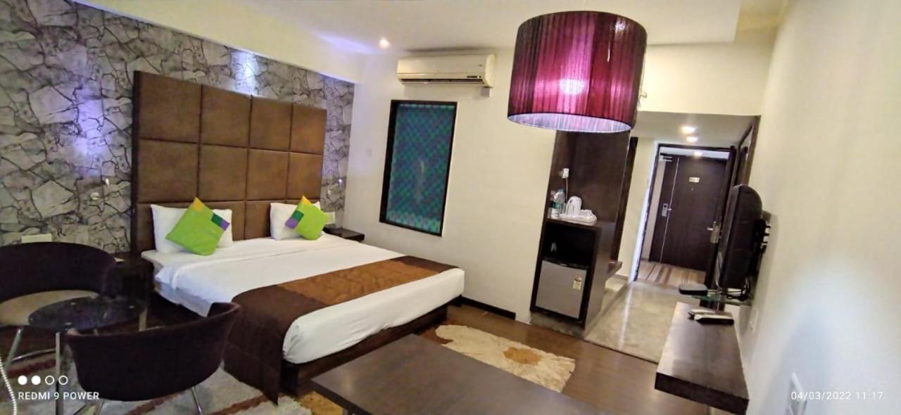 Hotel Lxia Hinjewadi - Indian Nationals Only Pimpri-Chinchwad 외부 사진