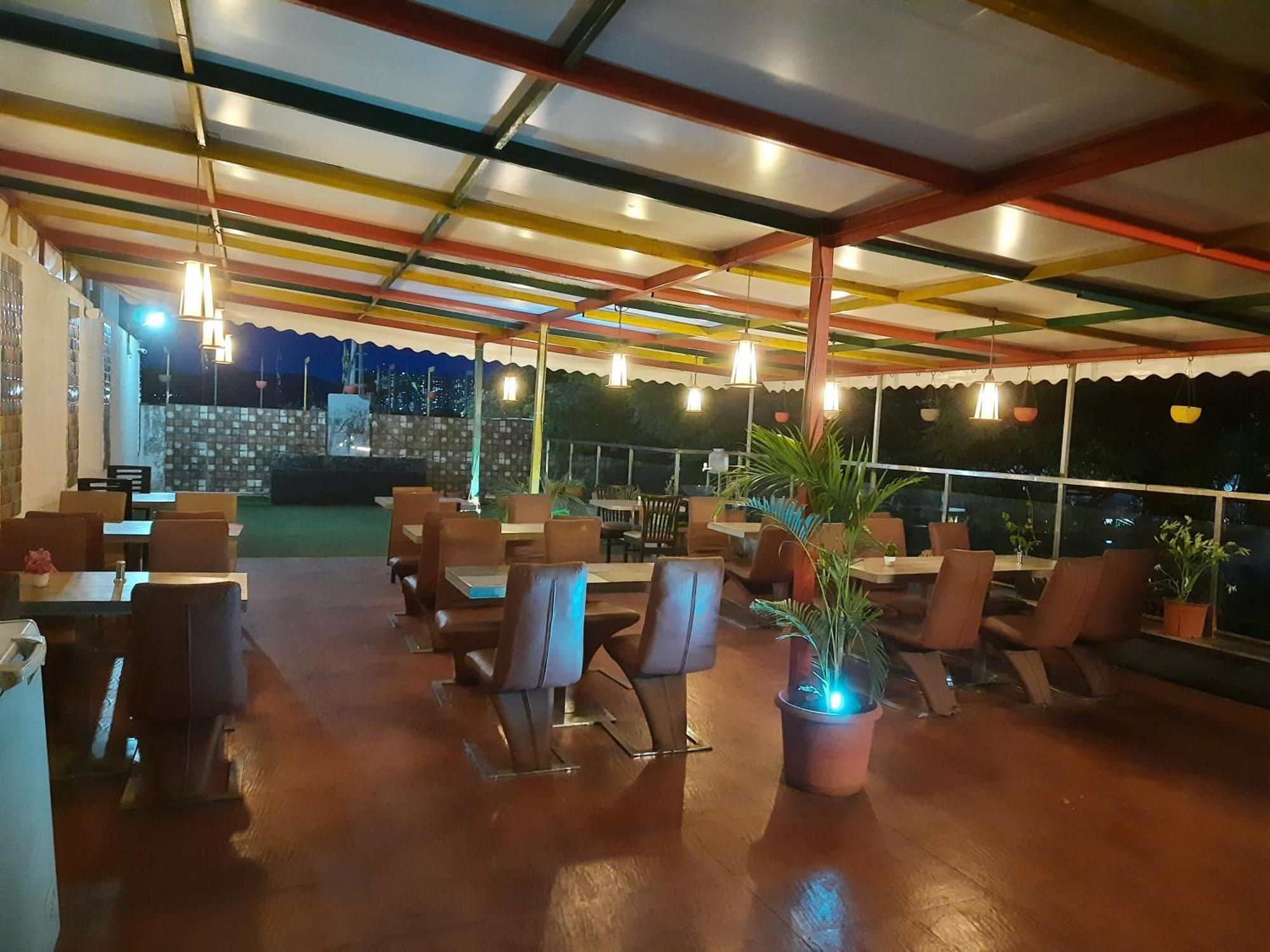 Hotel Lxia Hinjewadi - Indian Nationals Only Pimpri-Chinchwad 외부 사진