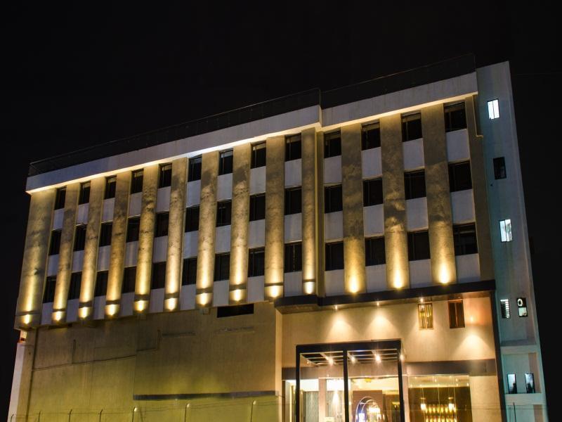 Hotel Lxia Hinjewadi - Indian Nationals Only Pimpri-Chinchwad 외부 사진