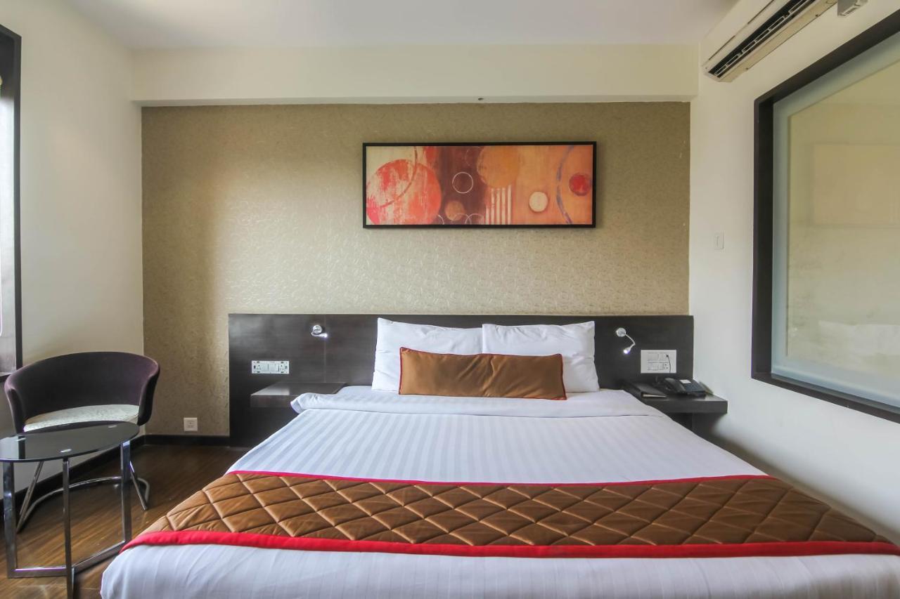 Hotel Lxia Hinjewadi - Indian Nationals Only Pimpri-Chinchwad 외부 사진